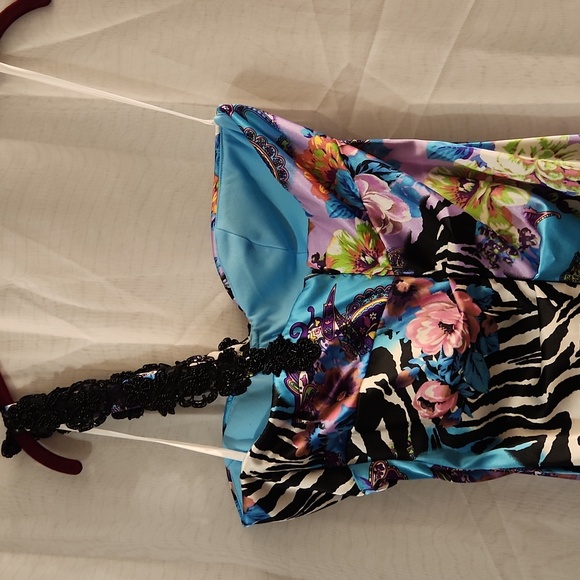 XSCAPE-Beautifful Dress- Multi designed and colors. - Picture 6 of 9